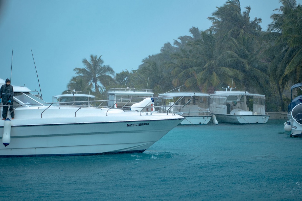 isola di seychelles con villa e barca