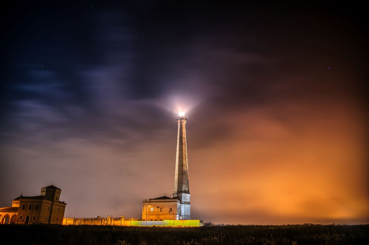 Phare de Seychelles à la nuit