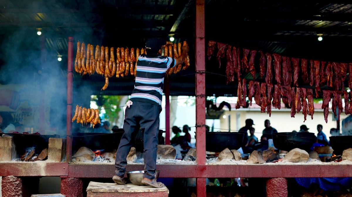 Vendeur traditionnel à Seychelles : marché creole